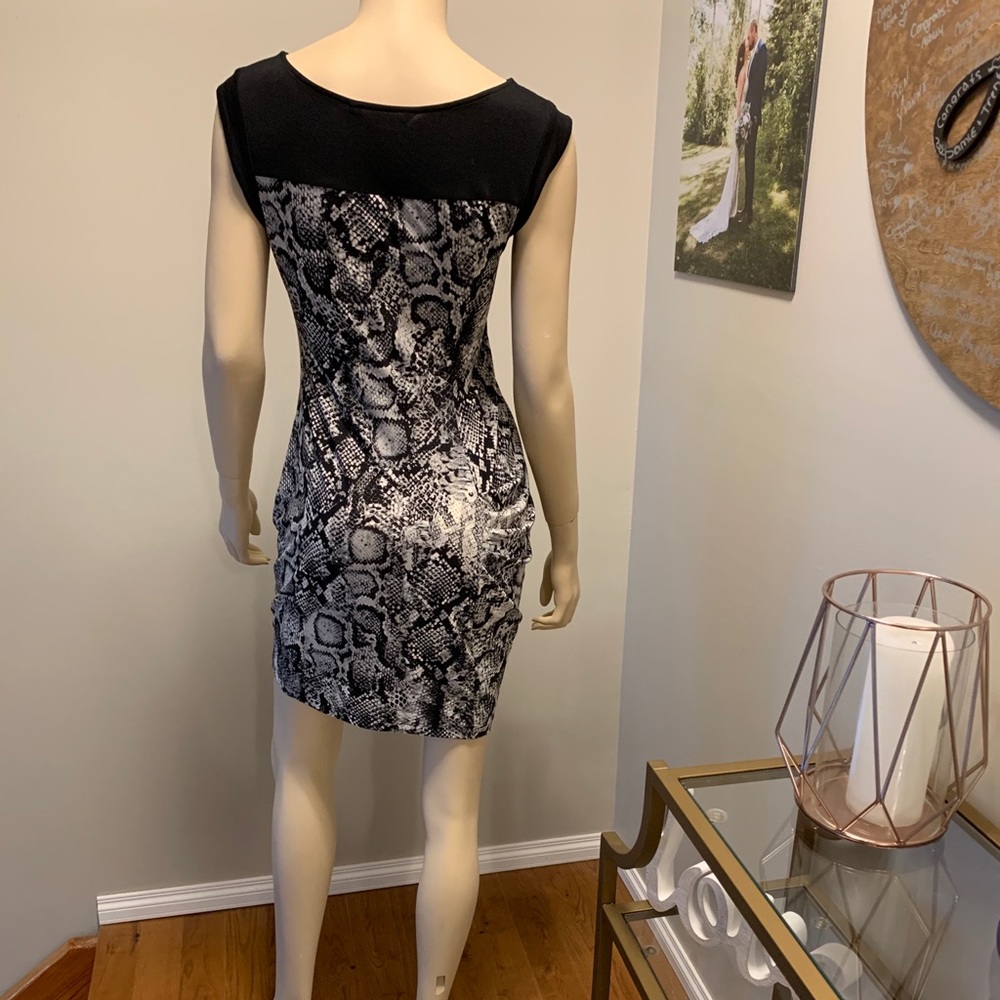 GUESS dress - Picture 2 of 4